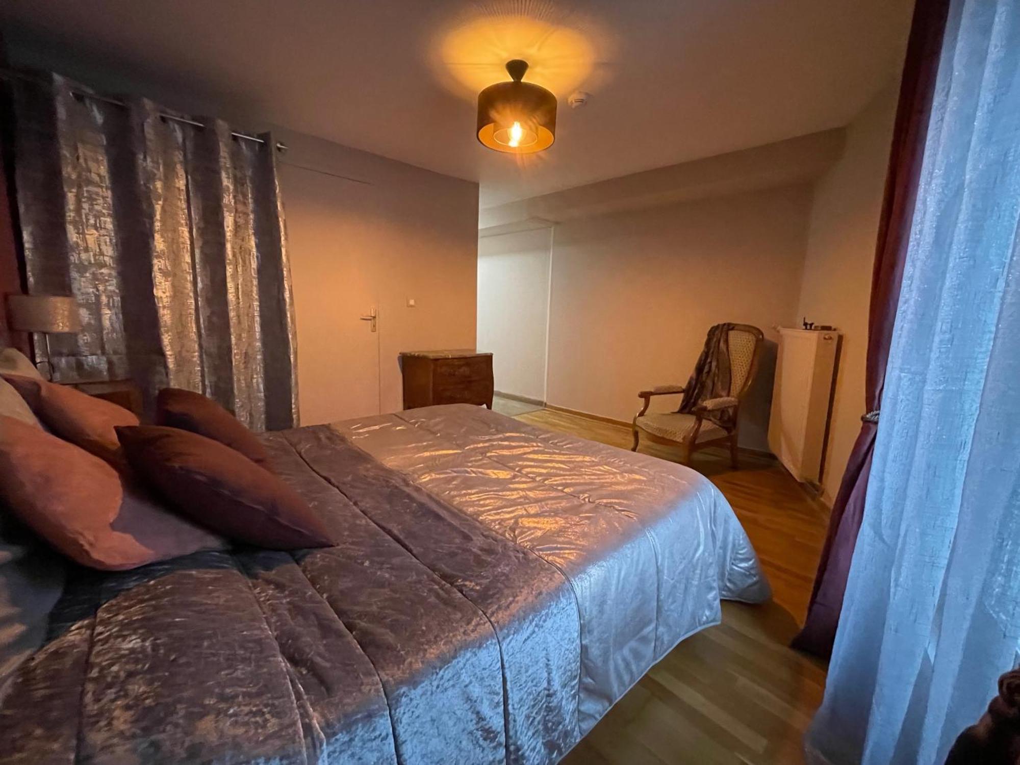 Le Rockastel Bed & Breakfast Льо Килар Стая снимка